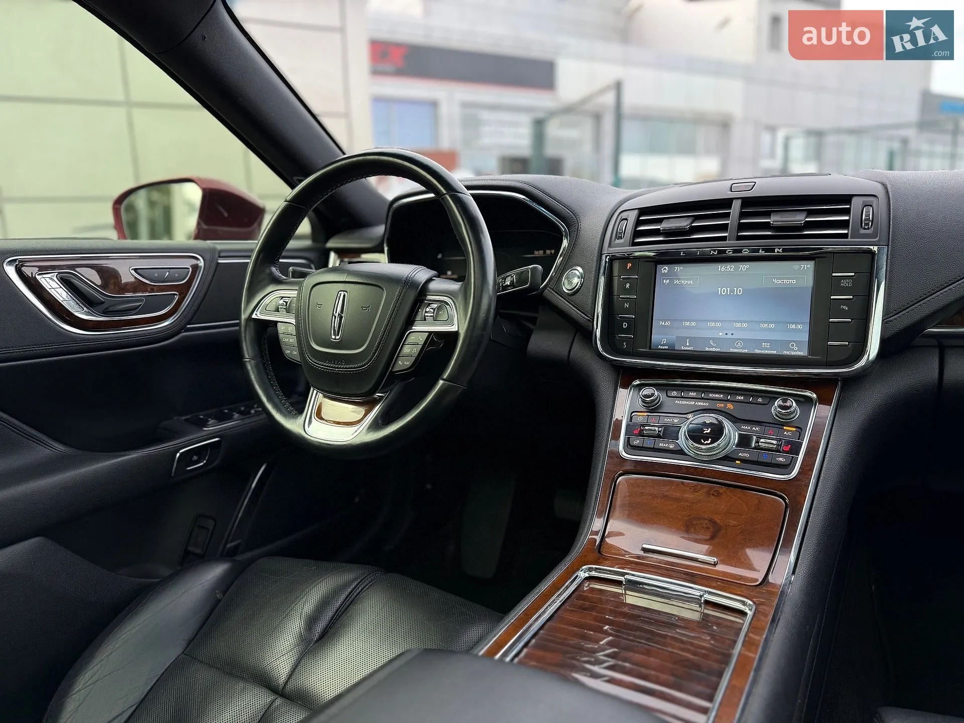 2016 Lincoln Continental - мініатюра 9
