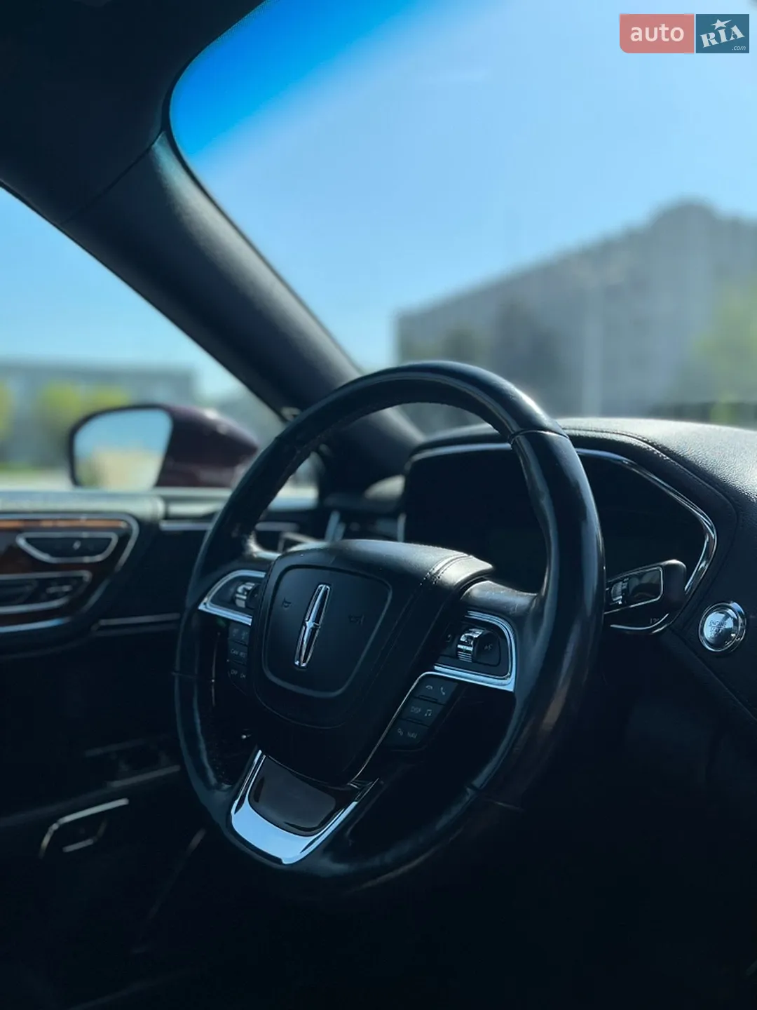 2017 Lincoln Continental - мініатюра 11