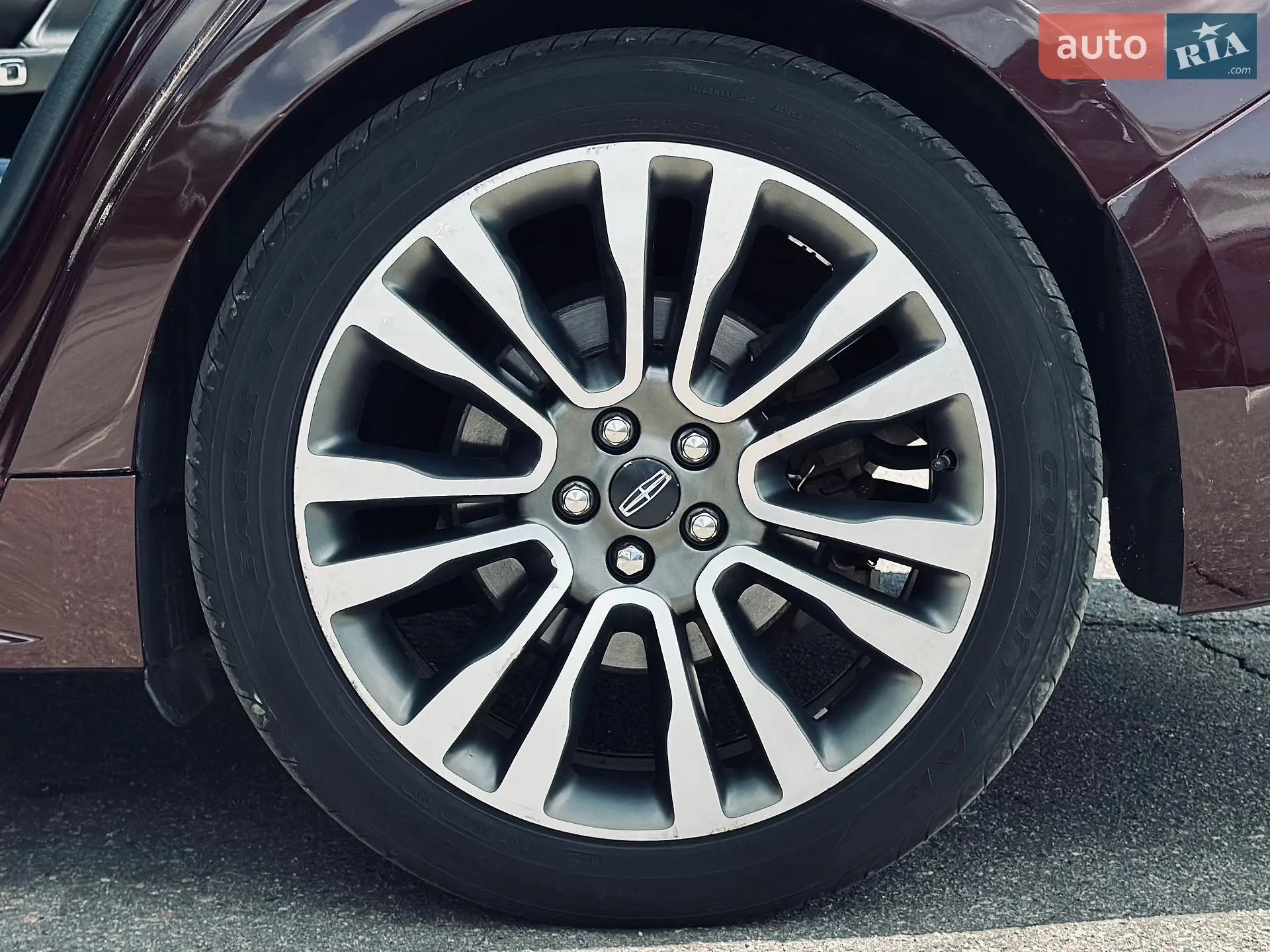 2017 Lincoln Continental - мініатюра 12