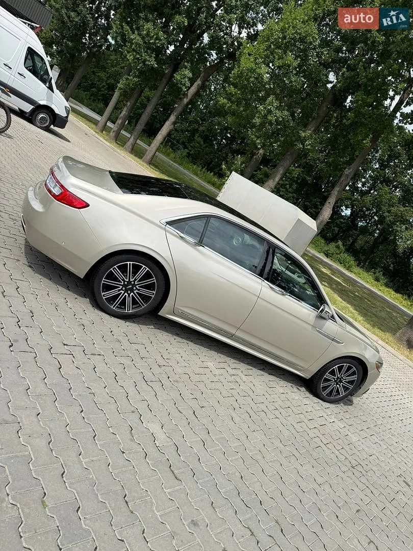 2017 Lincoln Continental - мініатюра 3