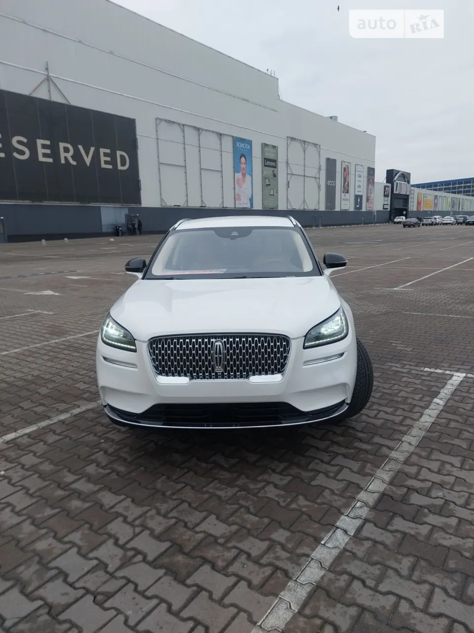 2022 Lincoln Corsair - мініатюра 23