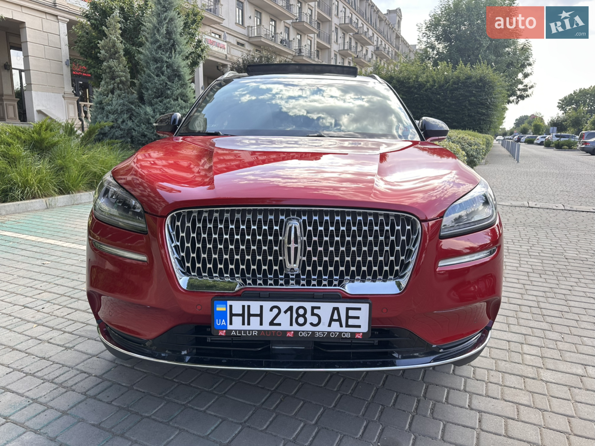 2022 Lincoln Corsair - мініатюра 2