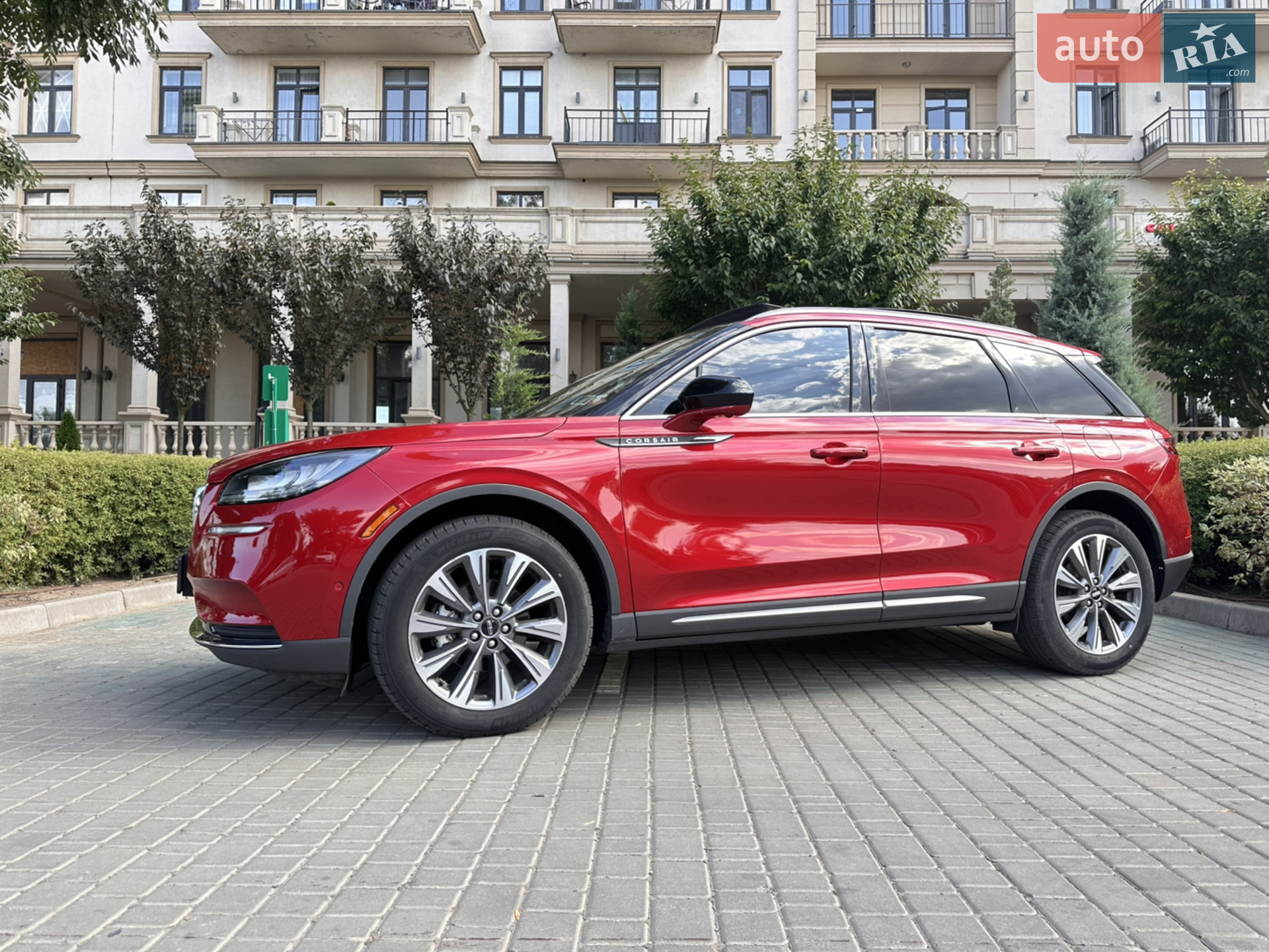 2022 Lincoln Corsair - мініатюра 5