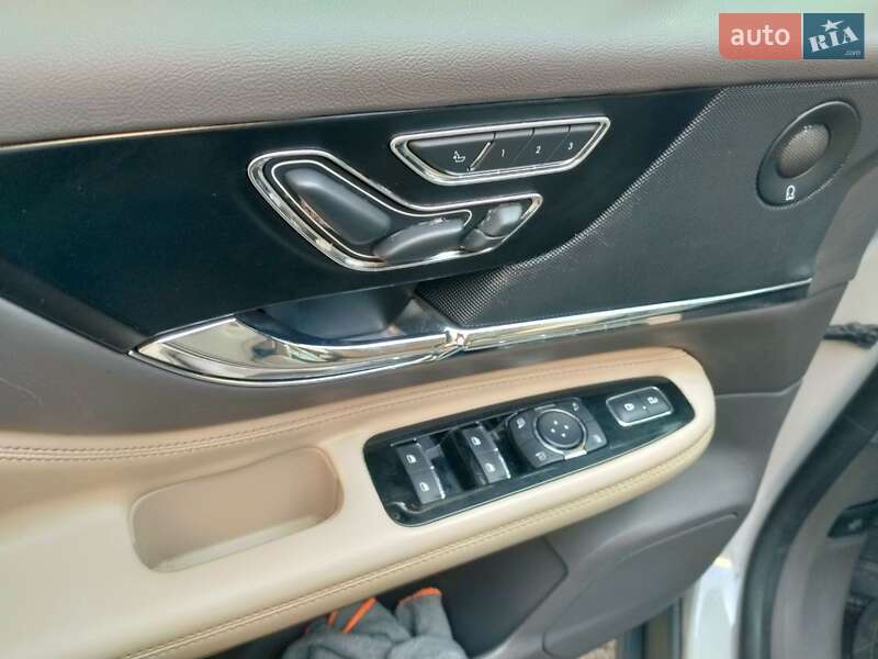 Внедорожник / Кроссовер Lincoln Corsair 2020 в Запорожье фото 5 Внедорожник / Кроссовер Lincoln Corsair 2020 в Запорожье