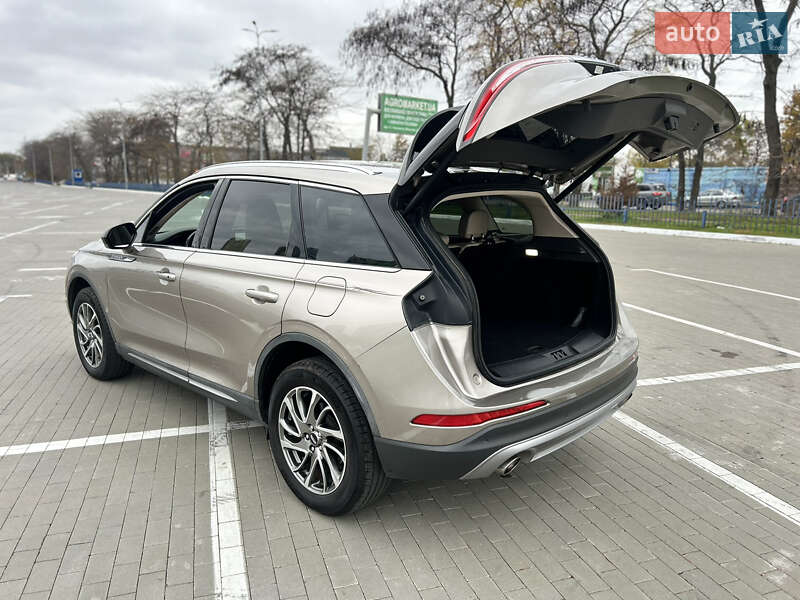 Позашляховик / Кросовер Lincoln Corsair 2021 в Одесі фото 24 Позашляховик / Кросовер Lincoln Corsair 2021 в Одесі