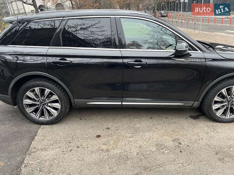 Внедорожник / Кроссовер Lincoln Corsair 2019 в Киеве фото 7 Внедорожник / Кроссовер Lincoln Corsair 2019 в Киеве