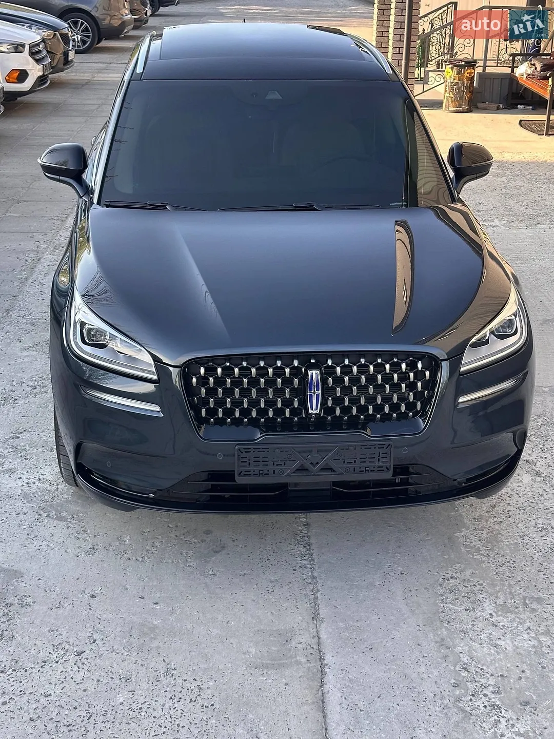 2022 Lincoln Corsair - мініатюра 2