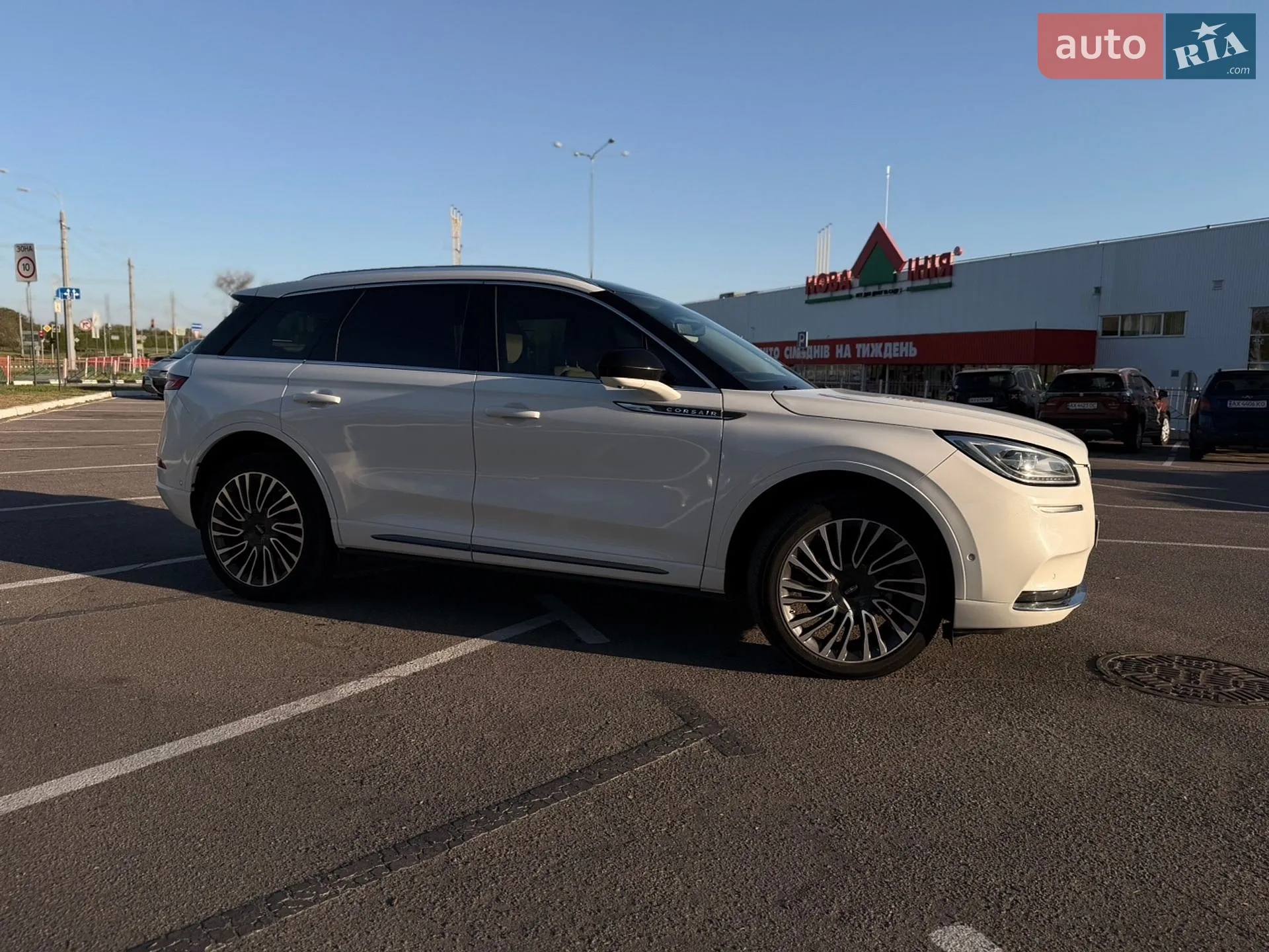 2020 Lincoln Corsair - мініатюра 4