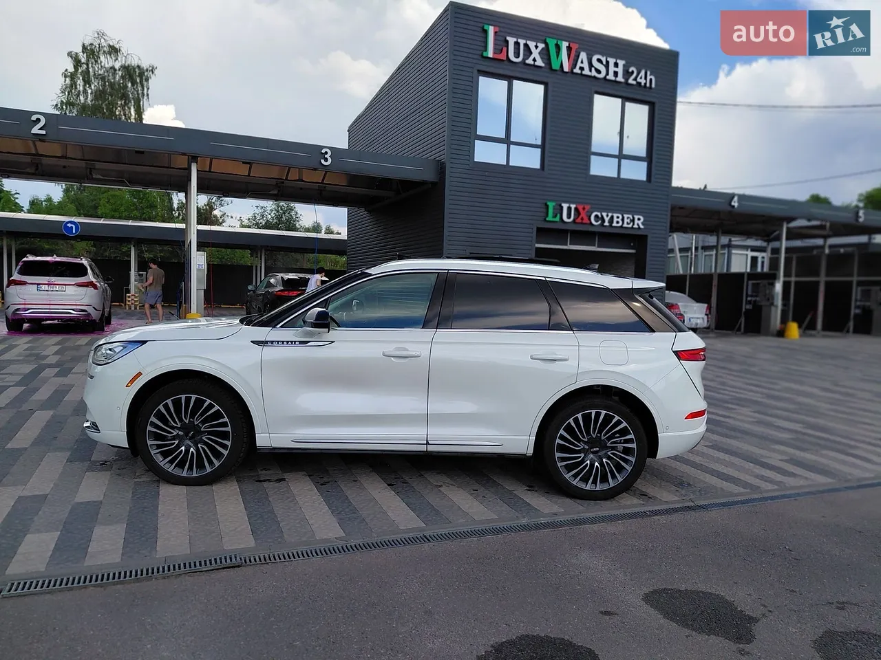 2020 Lincoln Corsair - мініатюра 20