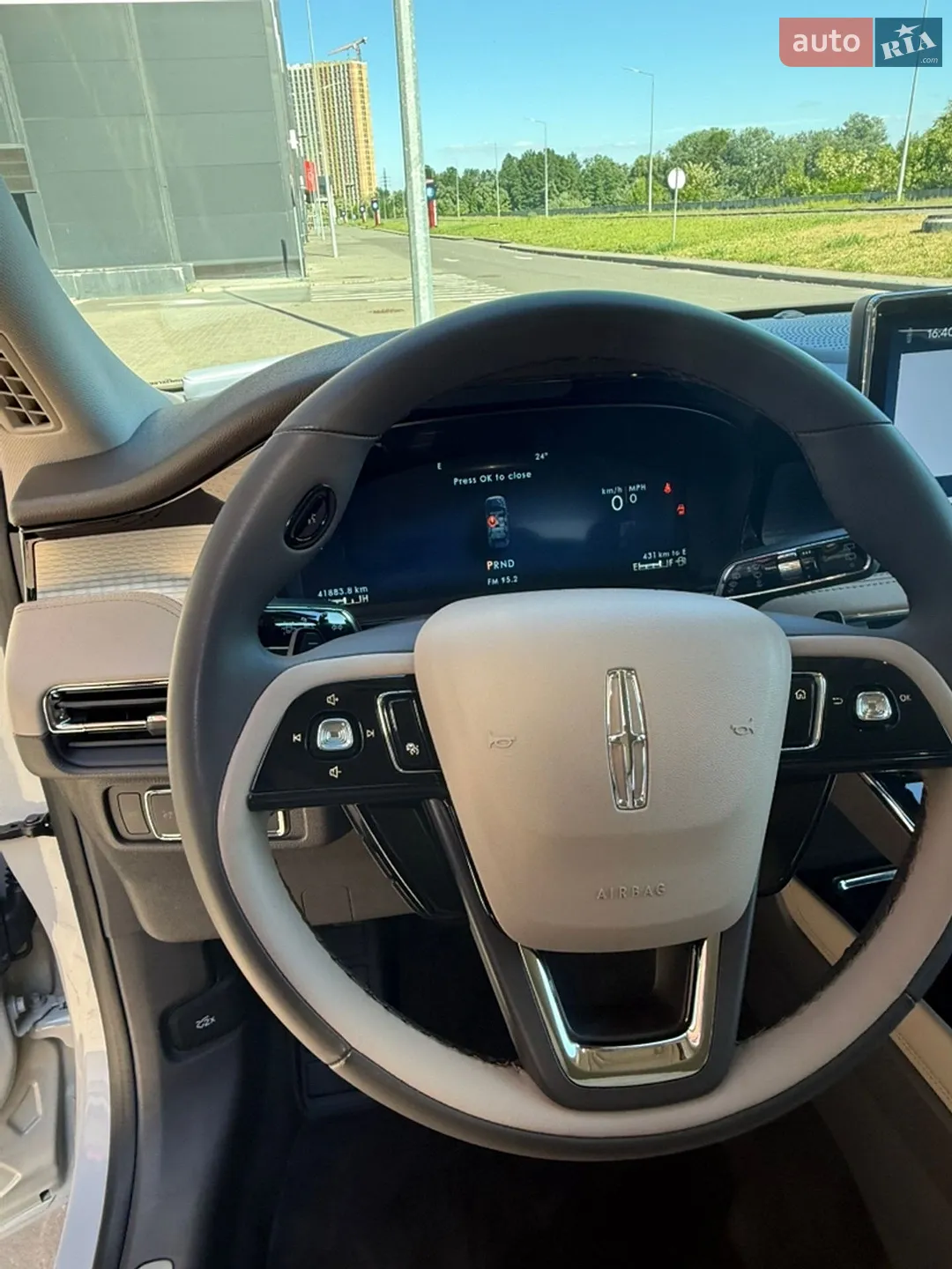 2024 Lincoln Corsair - мініатюра 10