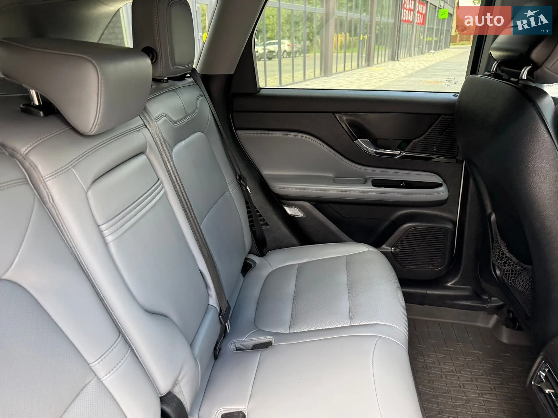 2020 Lincoln Corsair - мініатюра 28