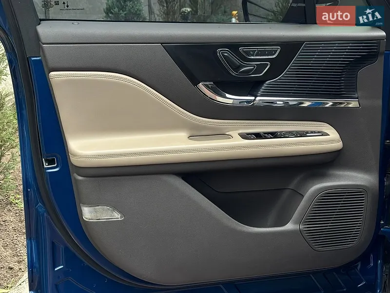 Lincoln Corsair 2019 VIN 5LMCJ1D94LUL07105 фото оголошення 35 з 91
