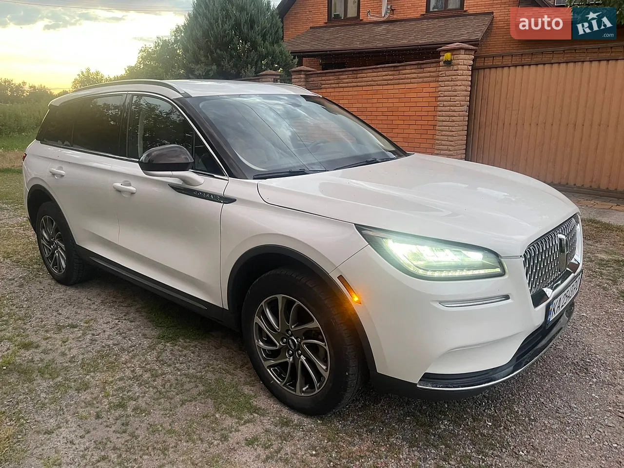 2022 Lincoln Corsair - мініатюра 26