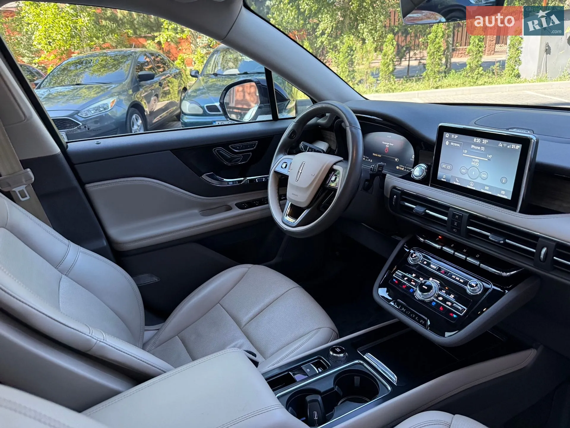 2021 Lincoln Corsair - мініатюра 33