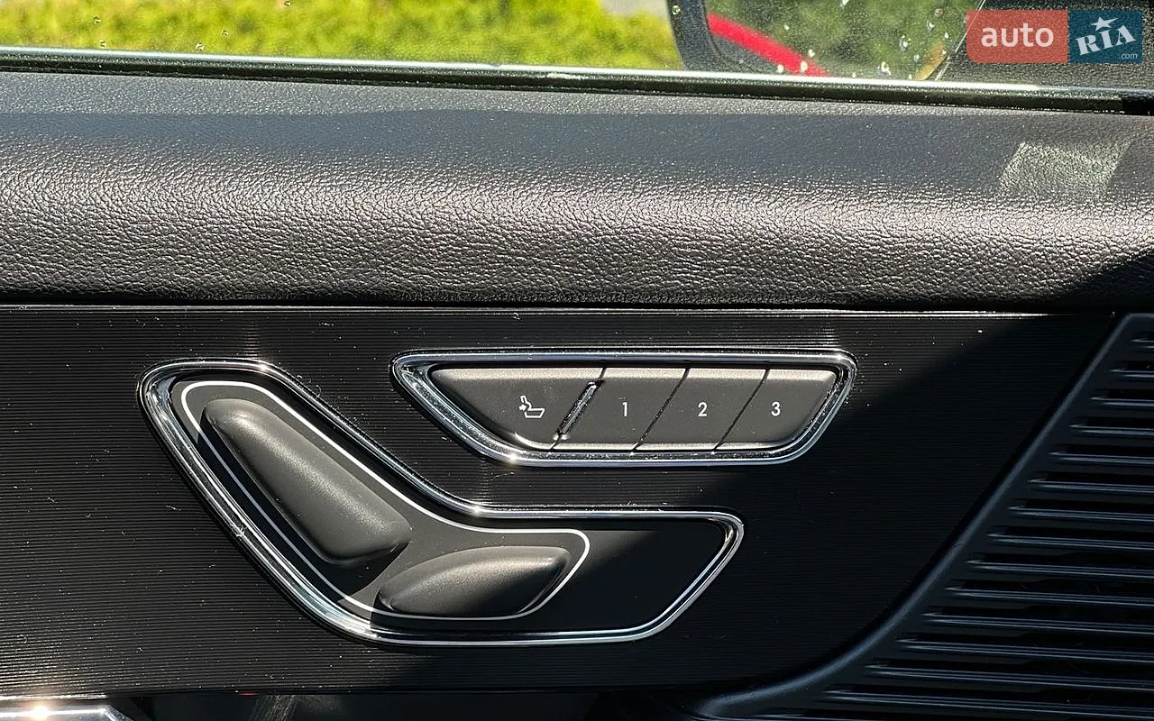 2021 Lincoln Corsair - мініатюра 23