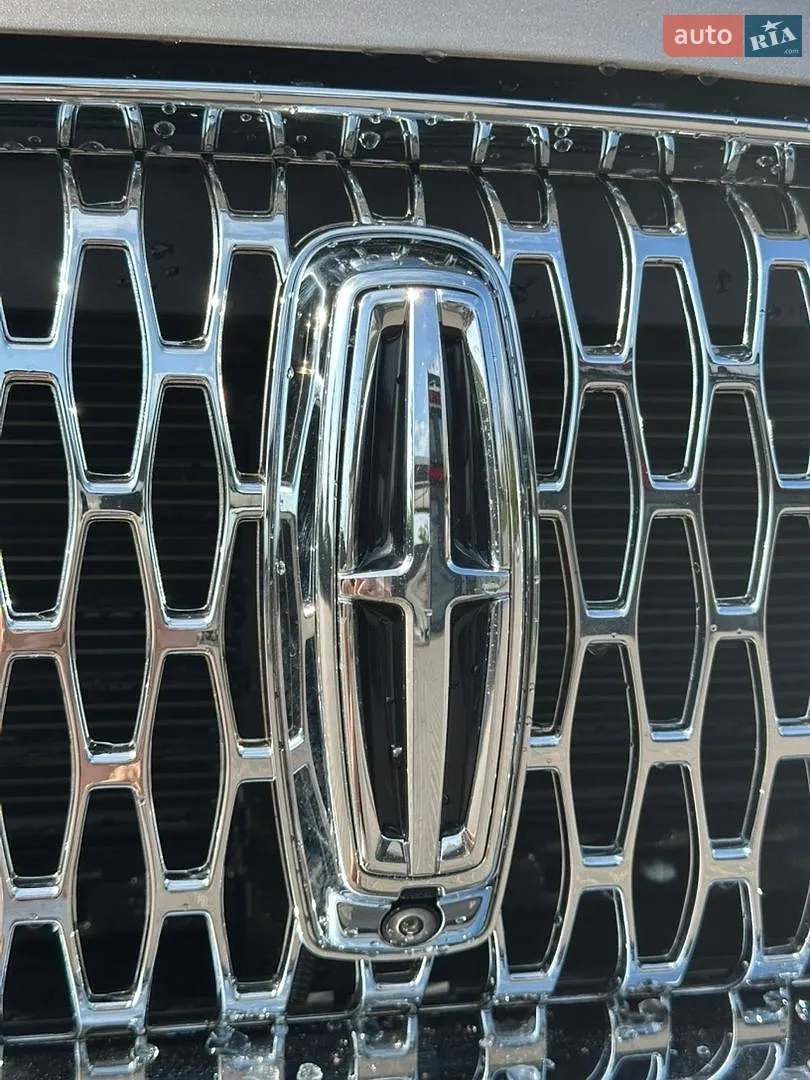 2021 Lincoln Corsair - мініатюра 12