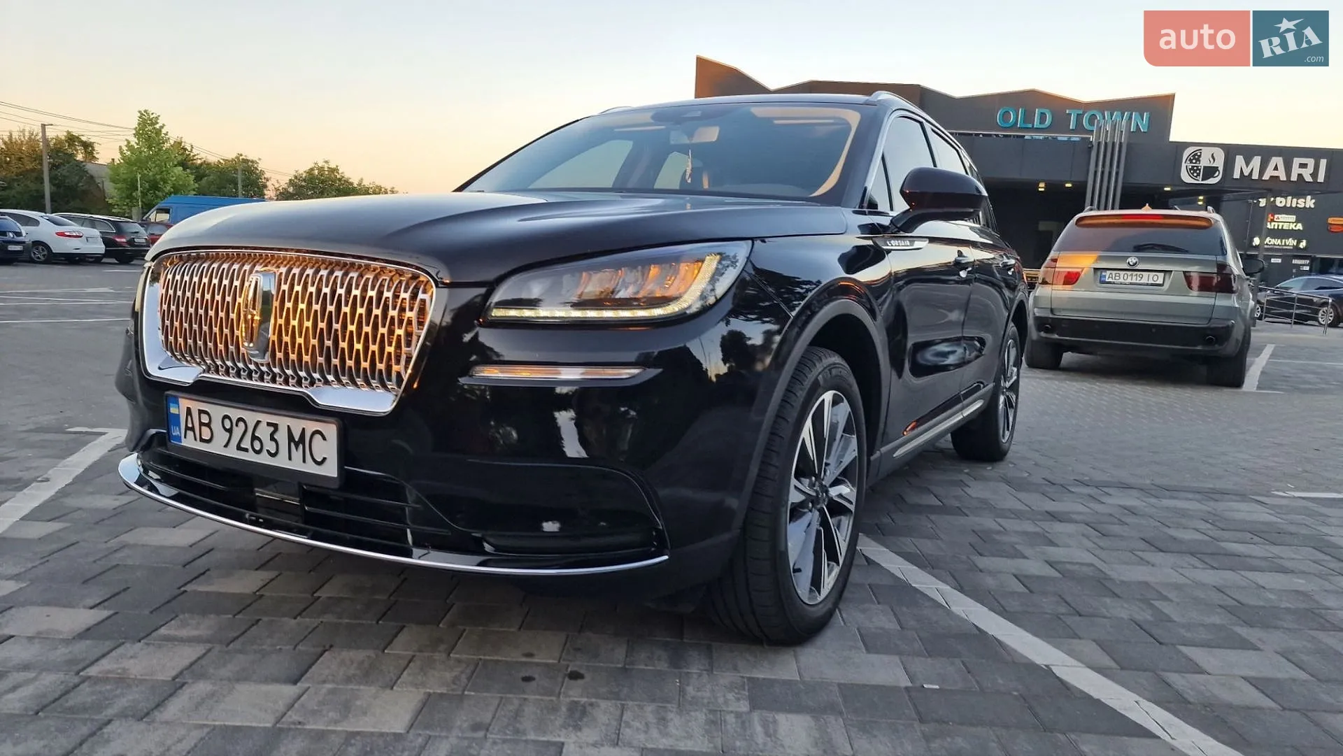 2022 Lincoln Corsair - мініатюра 5