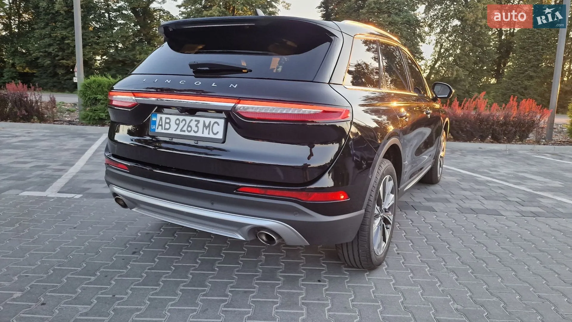 2022 Lincoln Corsair - мініатюра 17