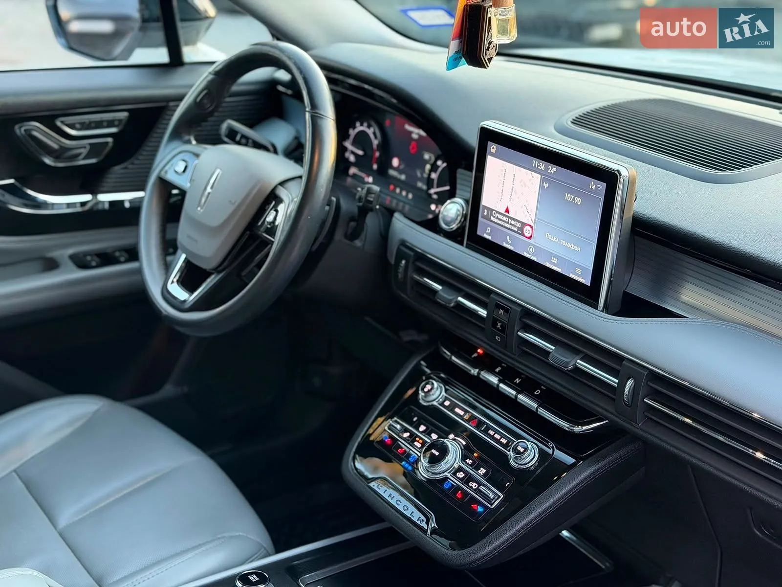 2020 Lincoln Corsair - мініатюра 26