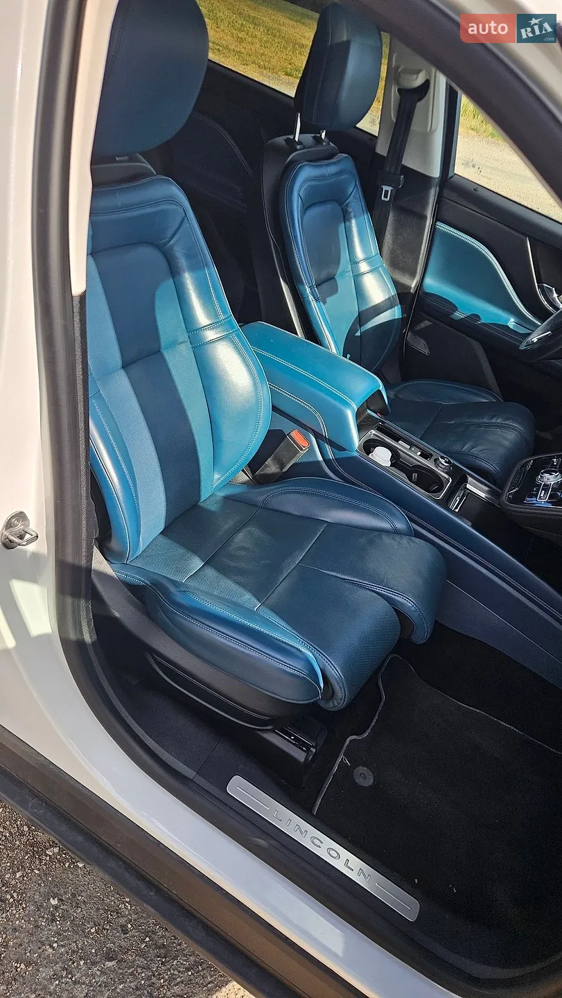 2019 Lincoln Corsair - мініатюра 10