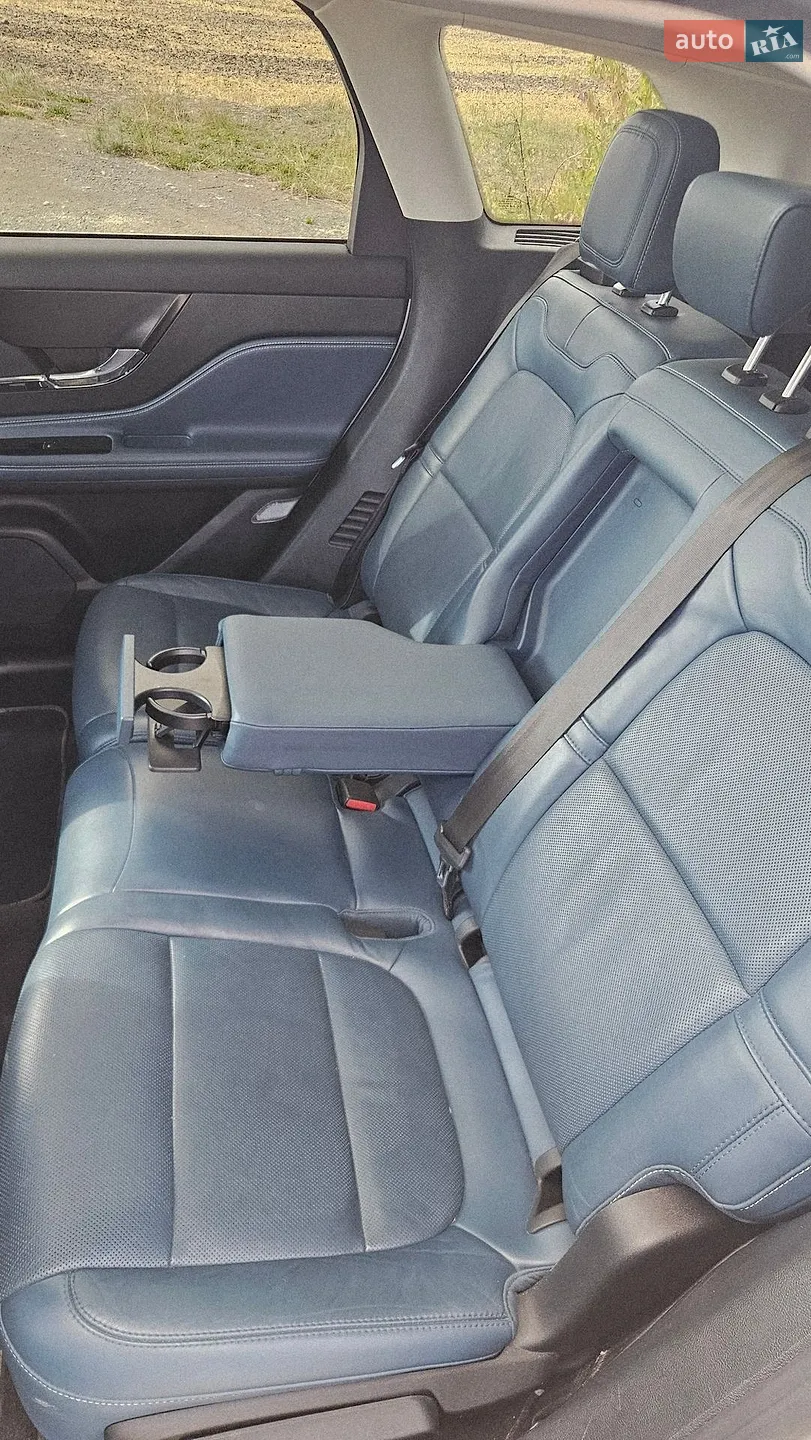 2019 Lincoln Corsair - мініатюра 16
