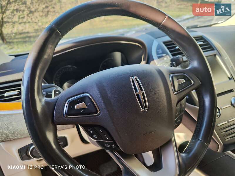 Позашляховик / Кросовер Lincoln MKC 2015 в Києві