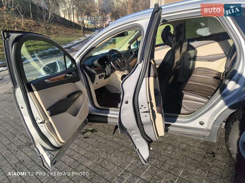 Позашляховик / Кросовер Lincoln MKC 2015 в Києві