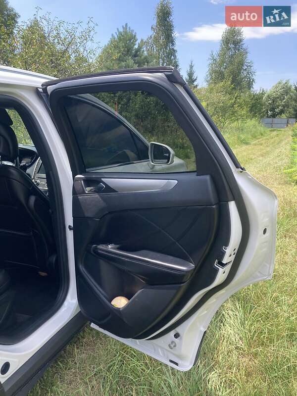 Позашляховик / Кросовер Lincoln MKC 2016 в Шептицькому