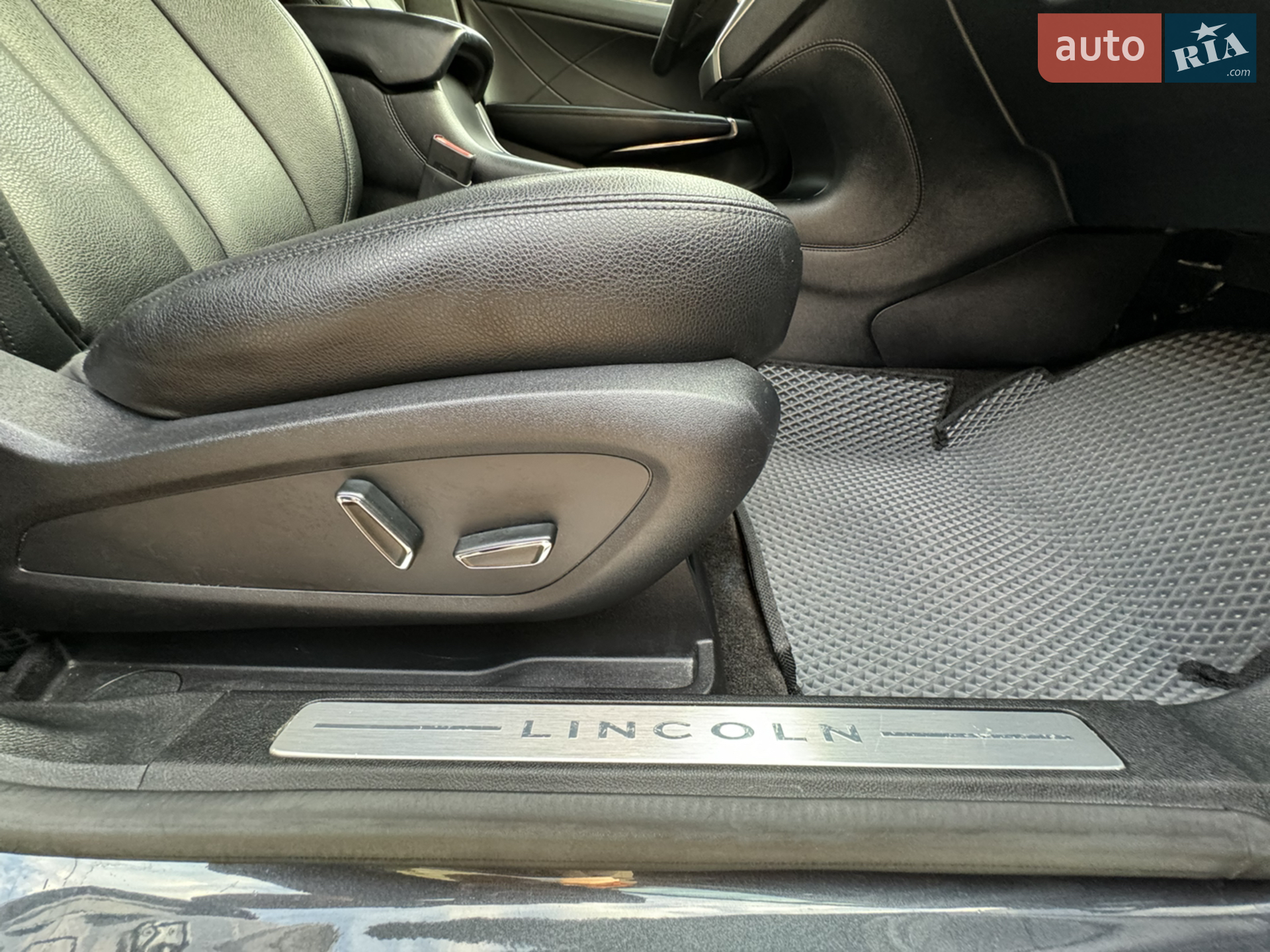 2015 Lincoln MKC - мініатюра 25