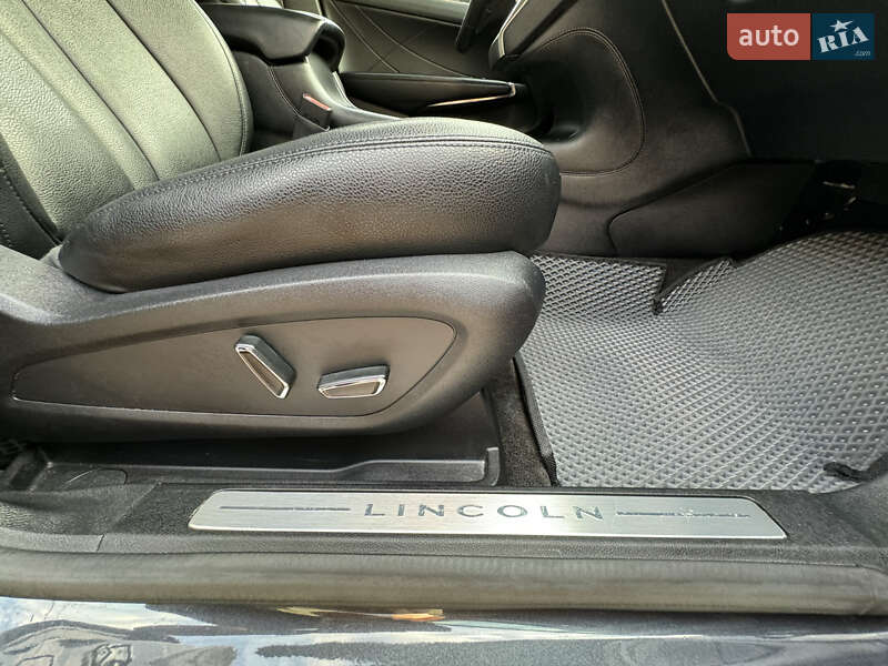 Внедорожник / Кроссовер Lincoln MKC 2015 в Хмельницком