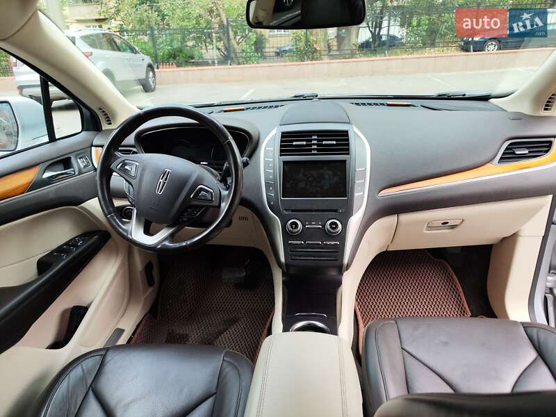 Позашляховик / Кросовер Lincoln MKC 2015 в Києві