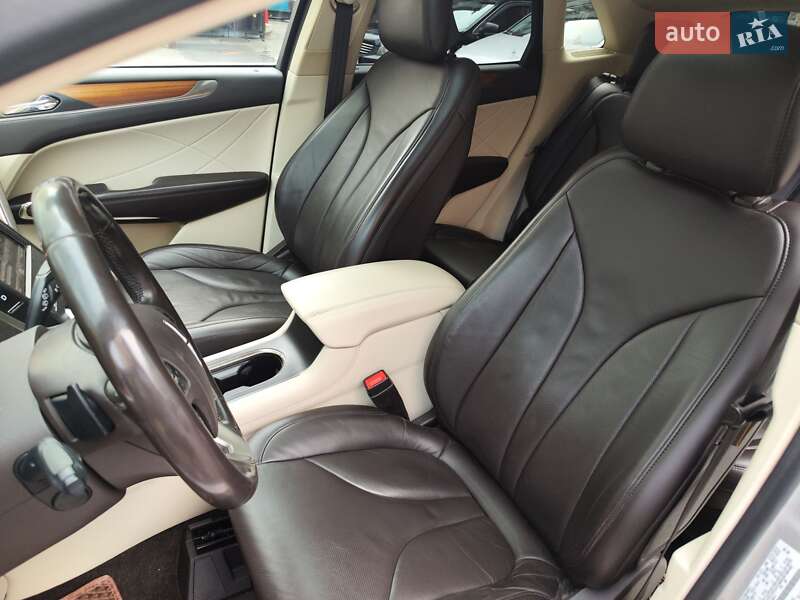 Позашляховик / Кросовер Lincoln MKC 2015 в Києві