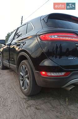 Внедорожник / Кроссовер Lincoln MKC 2019 в 