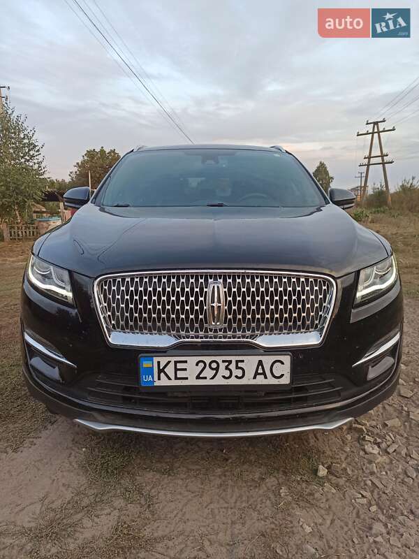 Внедорожник / Кроссовер Lincoln MKC 2019 в 