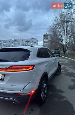 Позашляховик / Кросовер Lincoln MKC 2017 в 