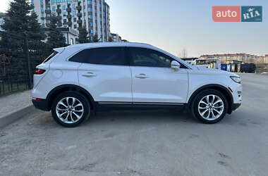 Позашляховик / Кросовер Lincoln MKC 2019 в 