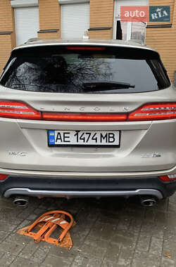 Внедорожник / Кроссовер Lincoln MKC 2015 в 