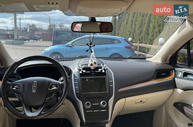 Внедорожник / Кроссовер Lincoln MKC 2015 в 