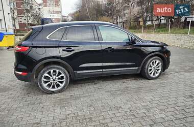 Позашляховик / Кросовер Lincoln MKC 2016 в 