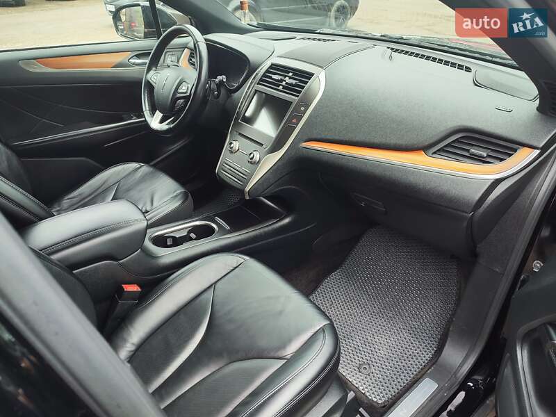 Внедорожник / Кроссовер Lincoln MKC 2016 в Тернополе