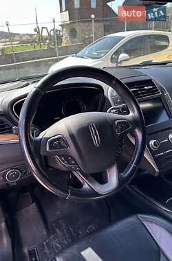 Внедорожник / Кроссовер Lincoln MKC 2017 в 