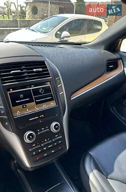 Внедорожник / Кроссовер Lincoln MKC 2017 в 