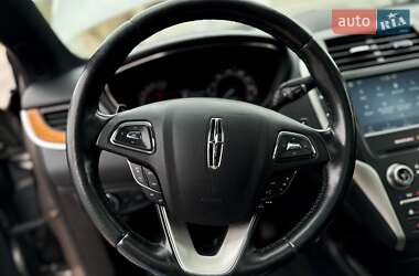 Внедорожник / Кроссовер Lincoln MKC 2016 в 