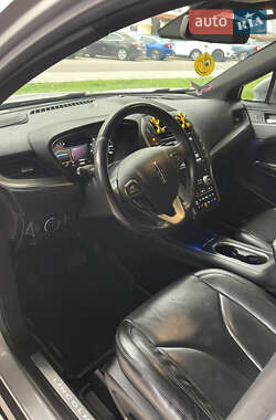 Позашляховик / Кросовер Lincoln MKC 2014 в 