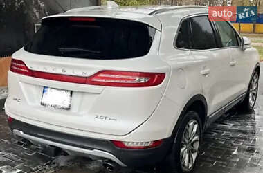 Позашляховик / Кросовер Lincoln MKC 2017 в 