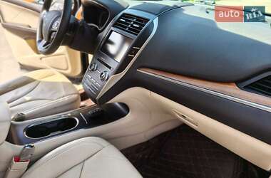 Позашляховик / Кросовер Lincoln MKC 2014 в 