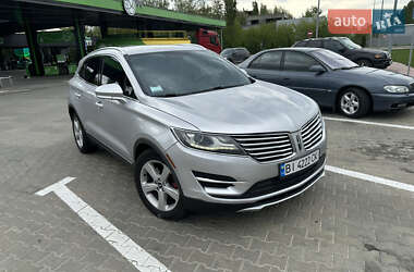 Позашляховик / Кросовер Lincoln MKC 2015 в 