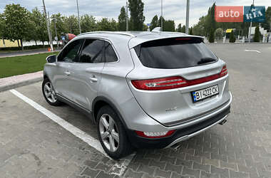 Позашляховик / Кросовер Lincoln MKC 2015 в 