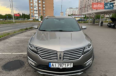Позашляховик / Кросовер Lincoln MKC 2015 в 