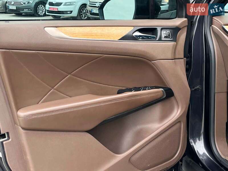 Позашляховик / Кросовер Lincoln MKC 2014 в Львові